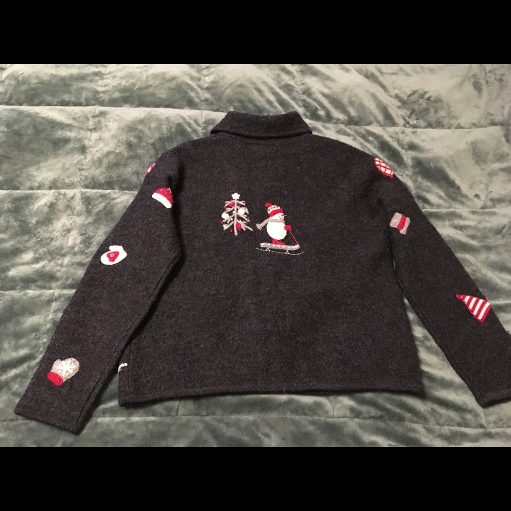 Talbot's Winter/Christmas Sweater - Picture 2 of 7